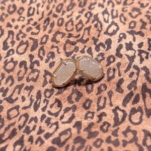 Like new Kendra Scott Studs